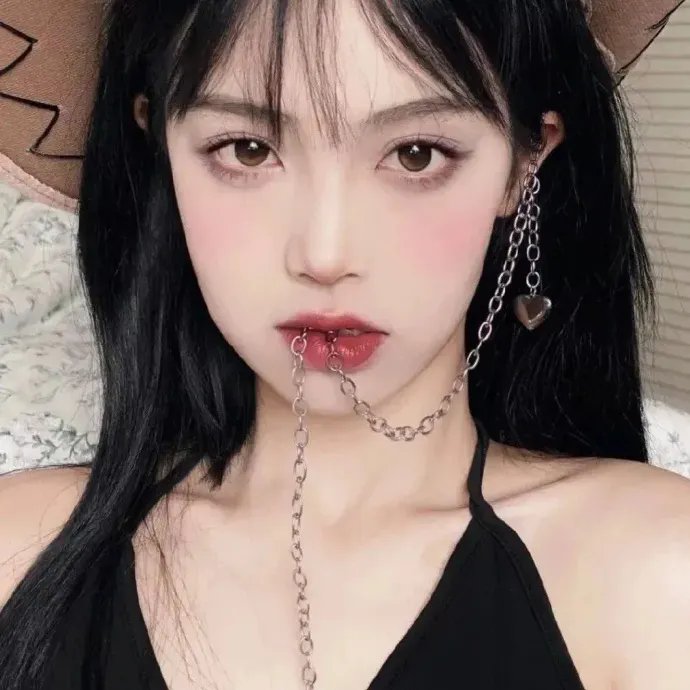 她似光芒举世无双